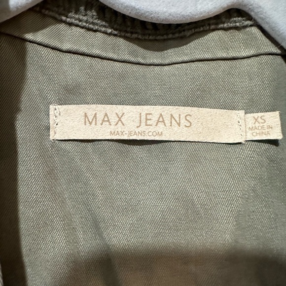Max Jeans women’s vest, size extra small, never worn - Picture 2 of 2
